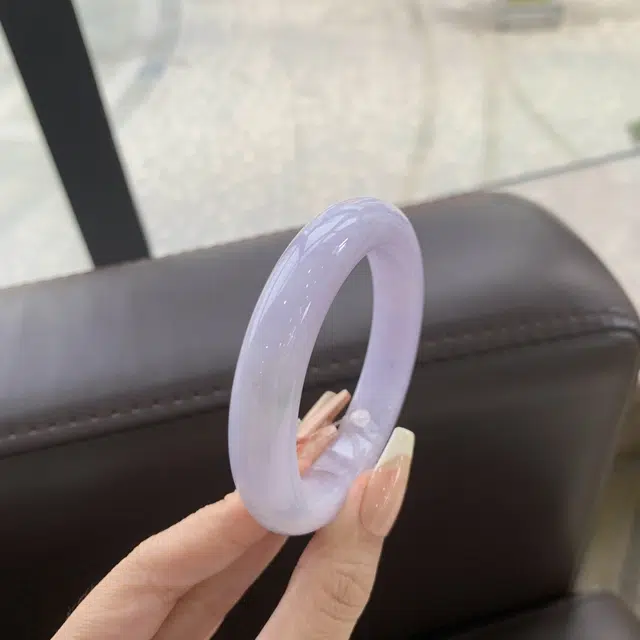 翠亨祥 细糯乌鸡粉紫底 优雅大气 糯种 翡翠手镯 女款