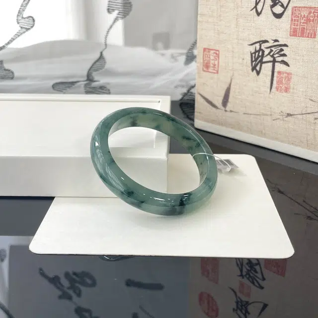 翠亨祥 糯化满圈飘蓝花 糯种 翡翠手镯 女款