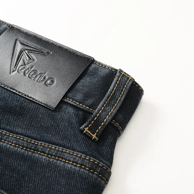 爱登堡 直筒修身小脚水洗磨白复古简约休闲百搭通勤耐磨亲肤舒适微弹易打理牛仔裤 男款