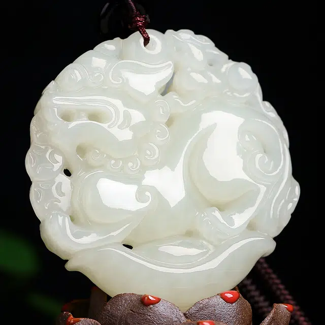 小刘珠宝 貔貅圆牌 新中式国潮温润大气招财纳福财源滚滚 小众时尚通勤百搭#好运 和田玉吊坠 白玉/青白玉 男女同款情侣款
