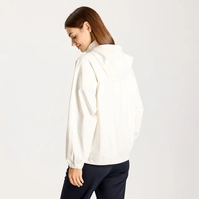 Elle Active
