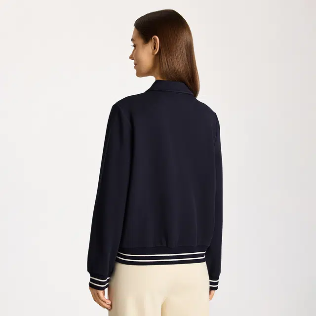 Elle Active