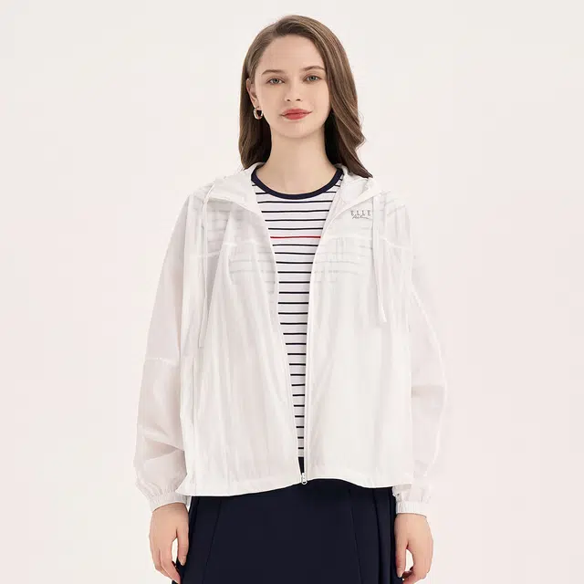Elle Active