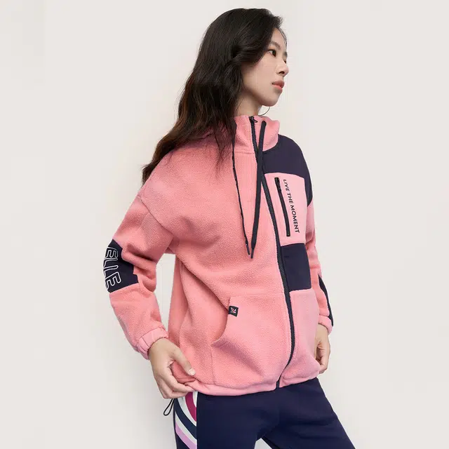 Elle Active