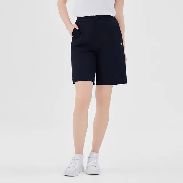 Elle Active A