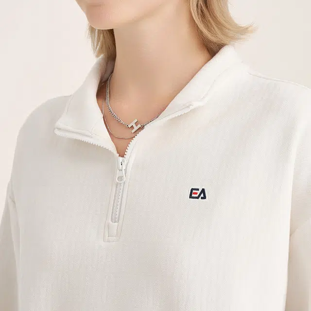 Elle Active
