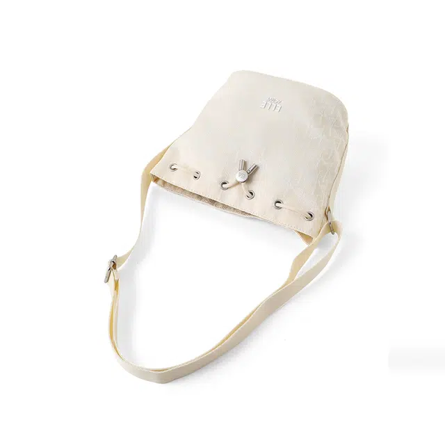 Elle Active