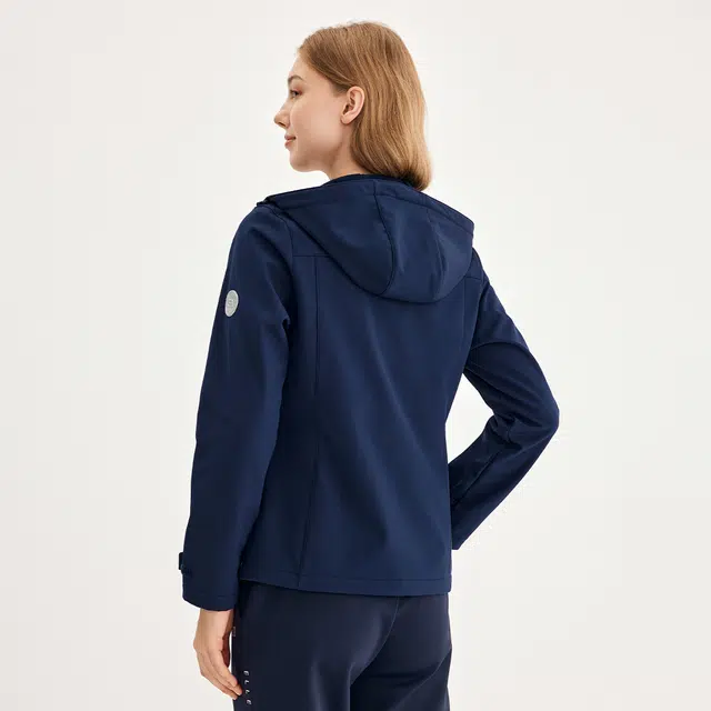Elle Active