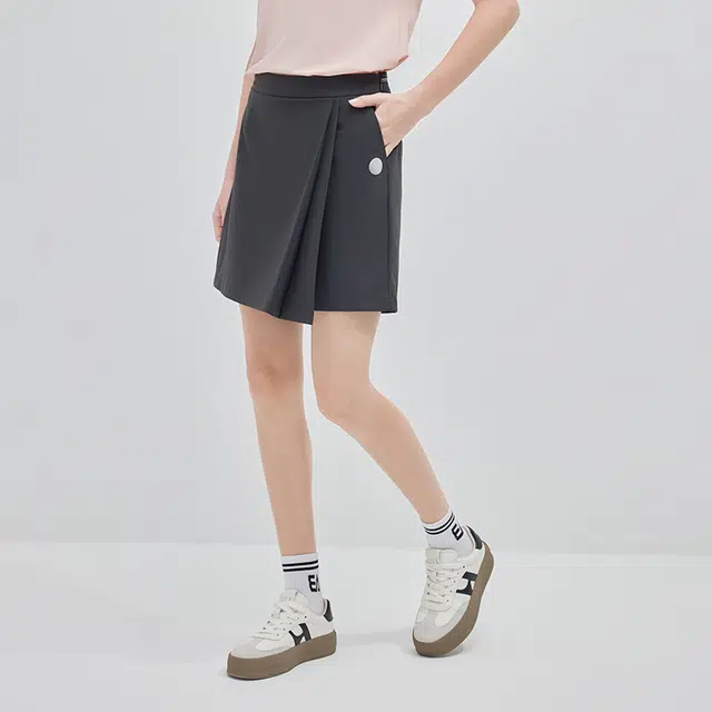 Elle Active