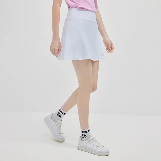 Elle Active A