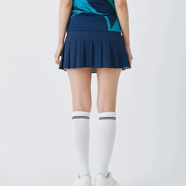 可莱安 速干羽毛球服透气百褶运动半身休闲短裙 女款 藏蓝