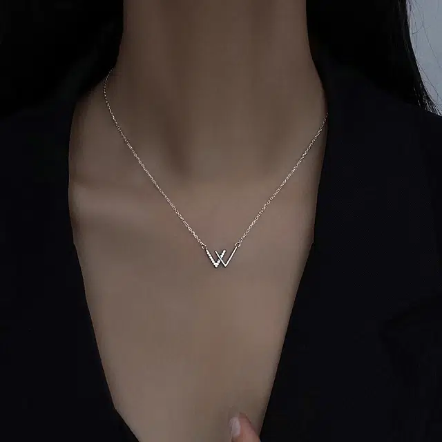V 925 999