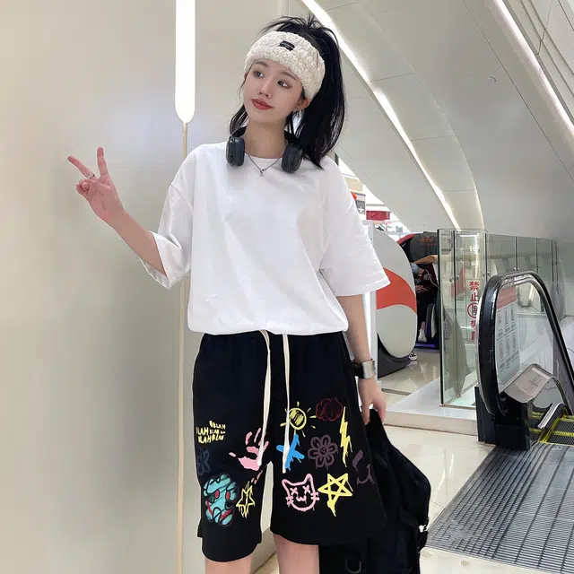 鸭鸭 多巴胺美式高街基础款纯色通勤百搭透气舒适简约大码高级感时尚运动百搭 阔腿裤学院风中腰系带五分裤休闲短裤 男女同款