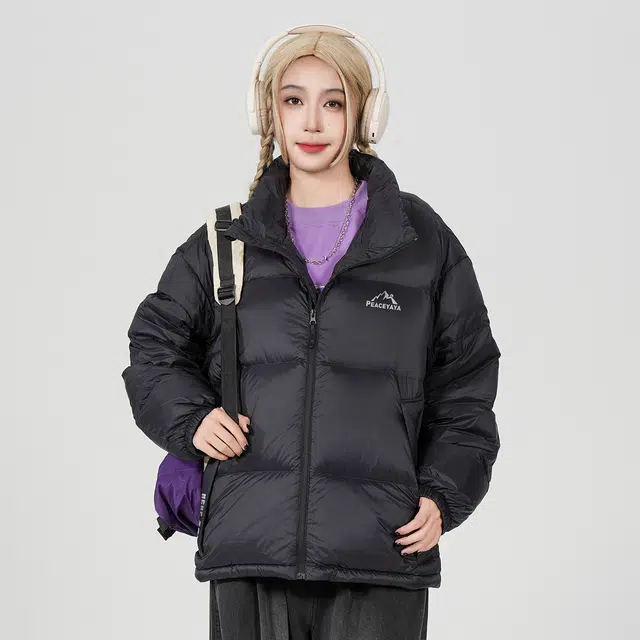 鸭鸭 经典暖冬系列 简约字母印花设计感青少年基础款学生党好物学院风纯色户外通勤防风保暖抗皱宽松休闲百搭拉链立领羽绒服 男女同款