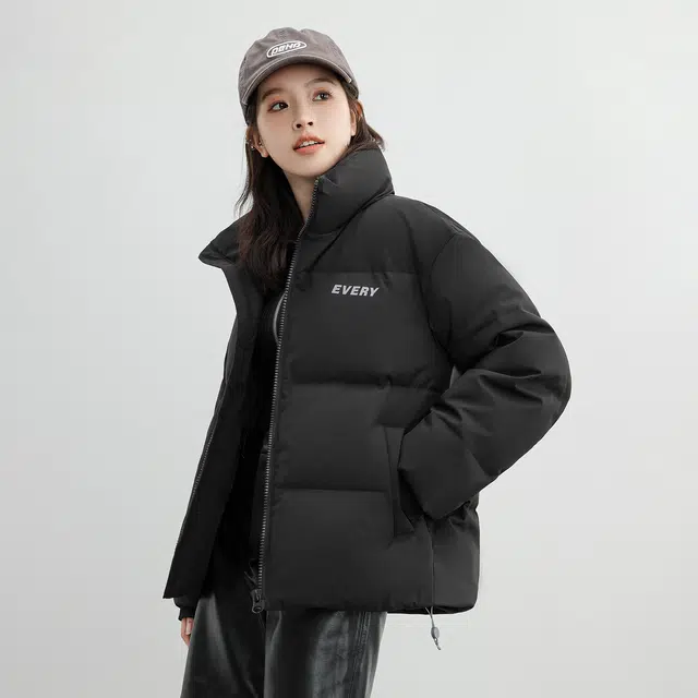 鸭鸭 新年战袍加厚保暖鸭绒字母休闲宽松无性别立领羽绒服 男女同款