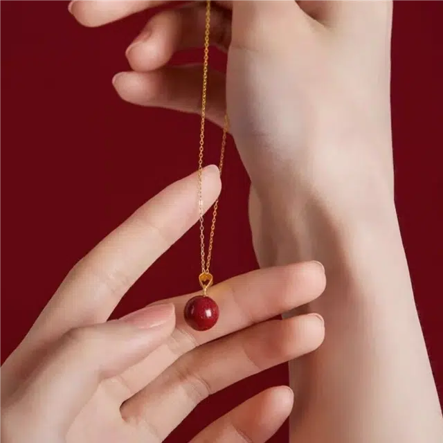 宝臻荟 新中式国风 再造辰砂朱砂 玉石吊坠 女款