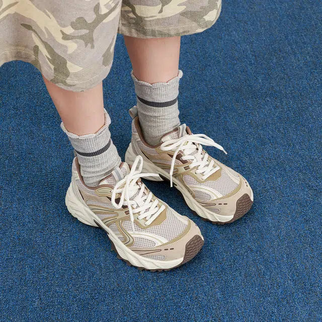 MASOOMAKE Low Top Sneakers