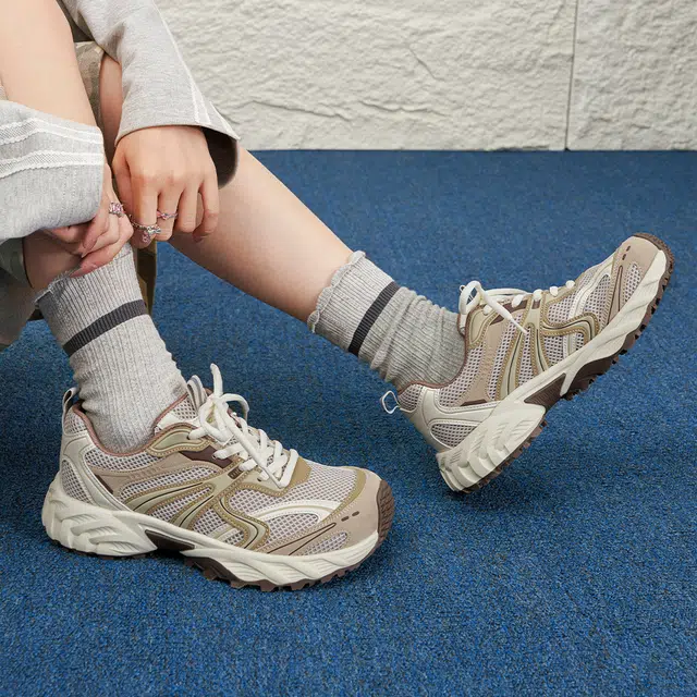 MASOOMAKE Low Top Sneakers