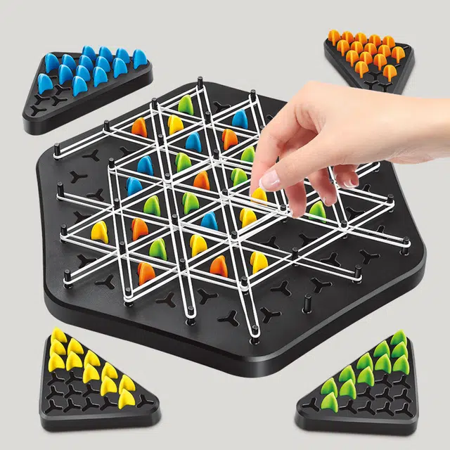 简普森 连锁三角棋皮筋 桌面互动 智力开发游戏 几何 训练双人益智对战 玩具