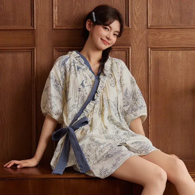 俏霓桐 复古时尚潮流简约大气舒适带胸垫短袖家居服可外穿三分裤睡衣套装 女款