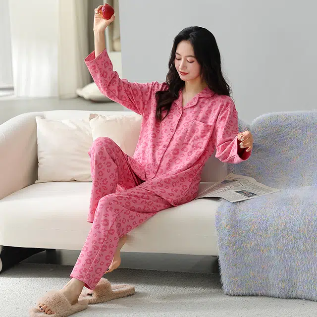 俏霓桐 时尚豹纹复古休闲翻领潮流轻奢甜美高级感长袖长裤家居服可外穿睡衣套装 女款