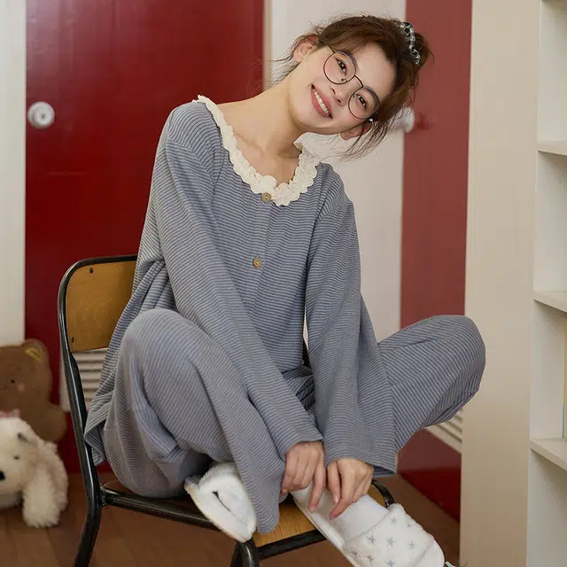 俏霓桐 简约条纹优雅花边保暖蓄温德绒圆领长袖长裤家居服可外穿睡衣套装 女款