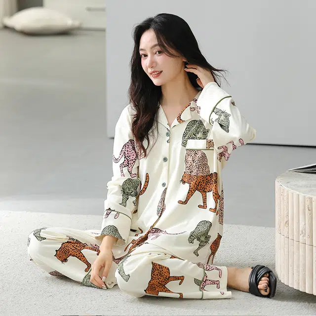 俏霓桐 简约高级感时尚翻领休闲舒适轻奢柔软长袖长裤家居服可外穿睡衣套装 女款