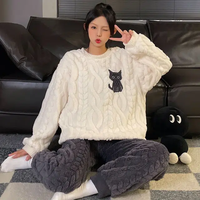 俏霓桐 可爱保暖蓄温加绒柔软长袖圆领睡衣套装 女款 图片色