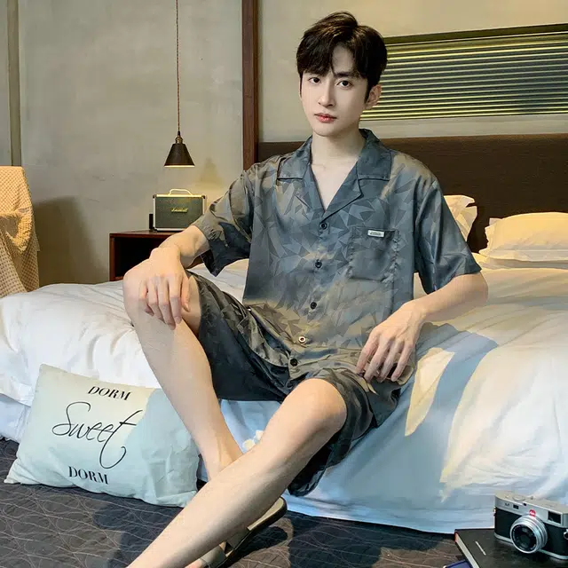 俏霓桐 高级感大气时尚简约休闲舒适凉感家居服可外穿睡衣套装 男款 图色