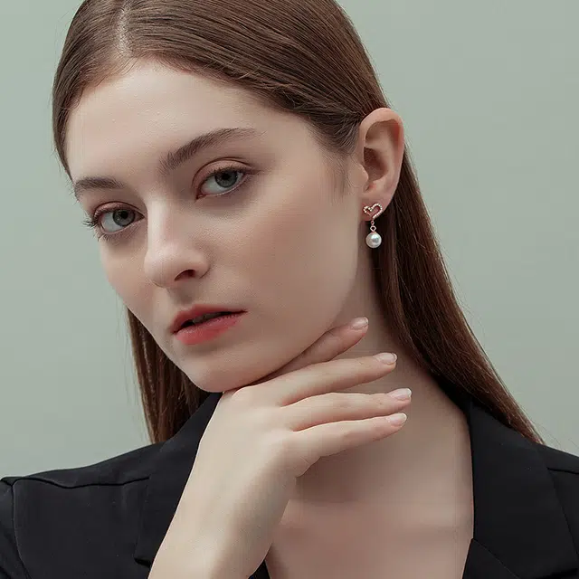 S925