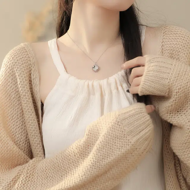S925