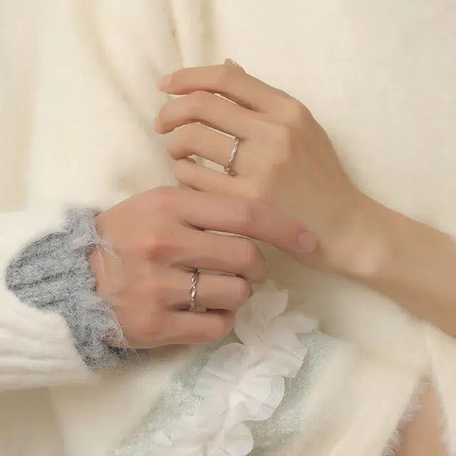 七可 莫比乌斯 恋爱无限爱意轻奢高级感设计开口可调节一对 合金 戒指 男女同款情侣款 礼盒款 可代写贺卡