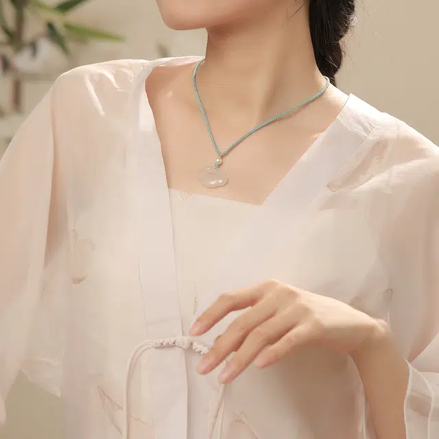 七可 福运圆满 祥云如意锁 白月光 国风新中式轻奢高级感小众设计长命锁复古挂绳 玉髓 项链 女款