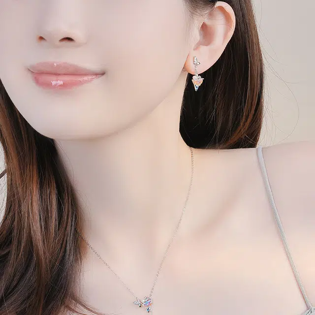 S925