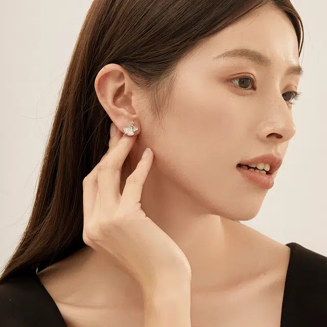 S925