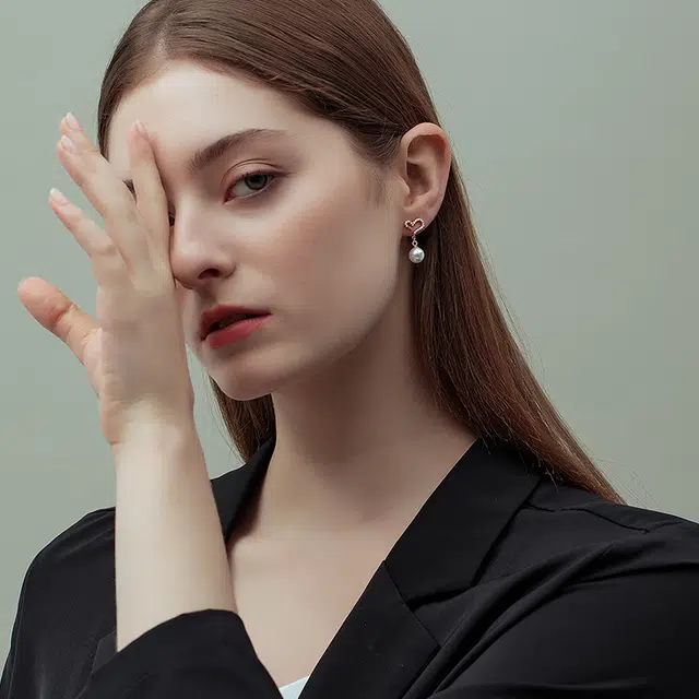 S925