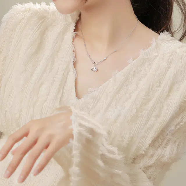 S925