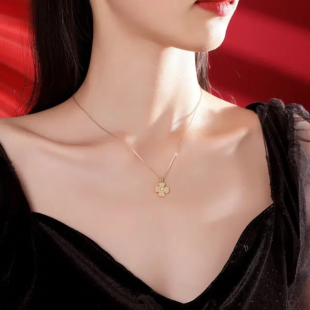 S925