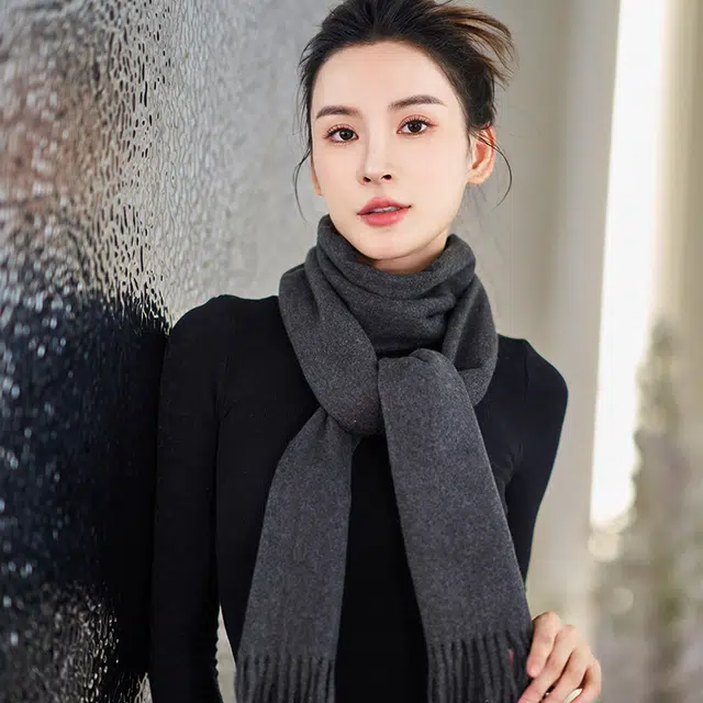 【榜单优选】 桉彩饰 羊绒羊毛混纺百搭柔软披肩女友流苏舒适保暖高雅纯色毕业季谢师礼加厚舒适不凡之作 绒线围巾 男女同款情侣款