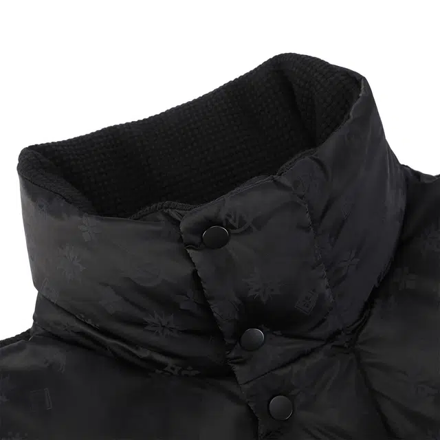 ANDREW MACKENZIE logo