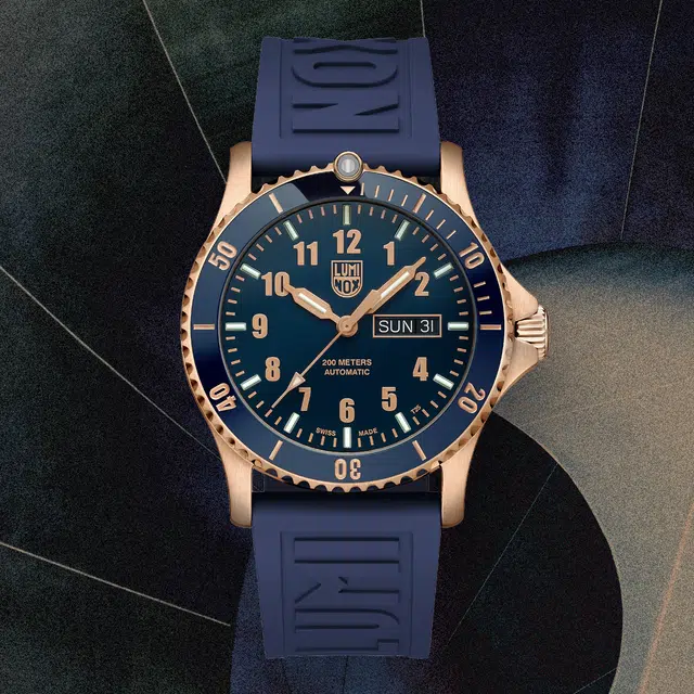 LUMINOX