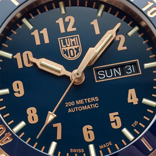 LUMINOX