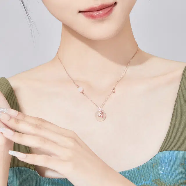 S925