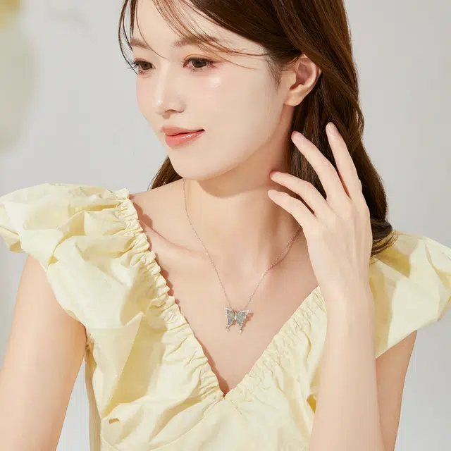 S925