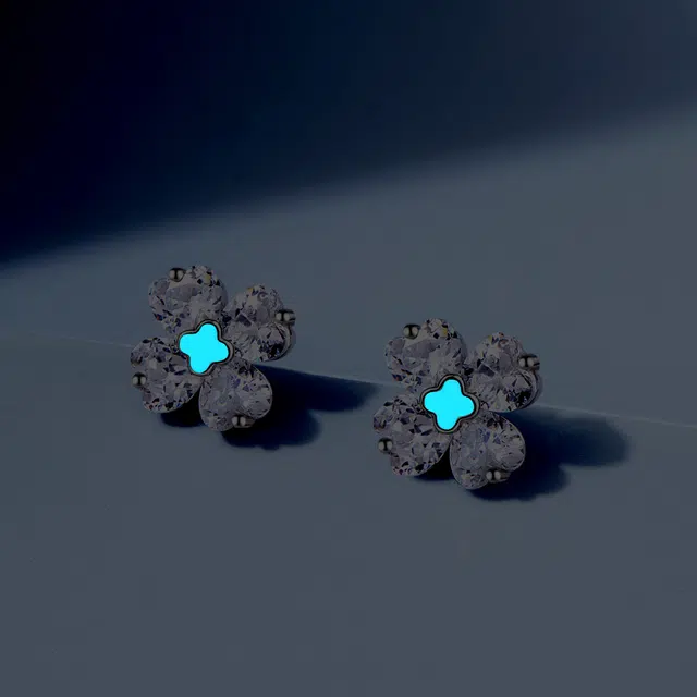 S925