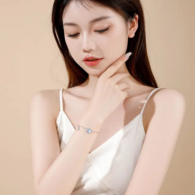 S925