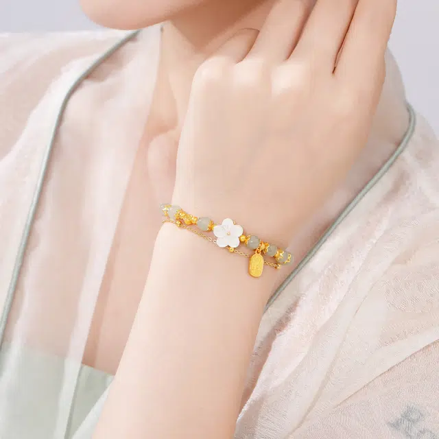 老凤祥 玉见花开 新中式国风国潮转运手饰女生小众轻奢简约百搭高级感饰品告白仪式精美礼盒套装#好运 玉髓 玉石手链 女款