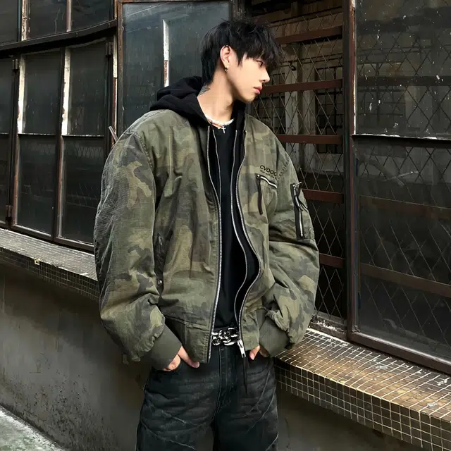CVOOOER Logobomber