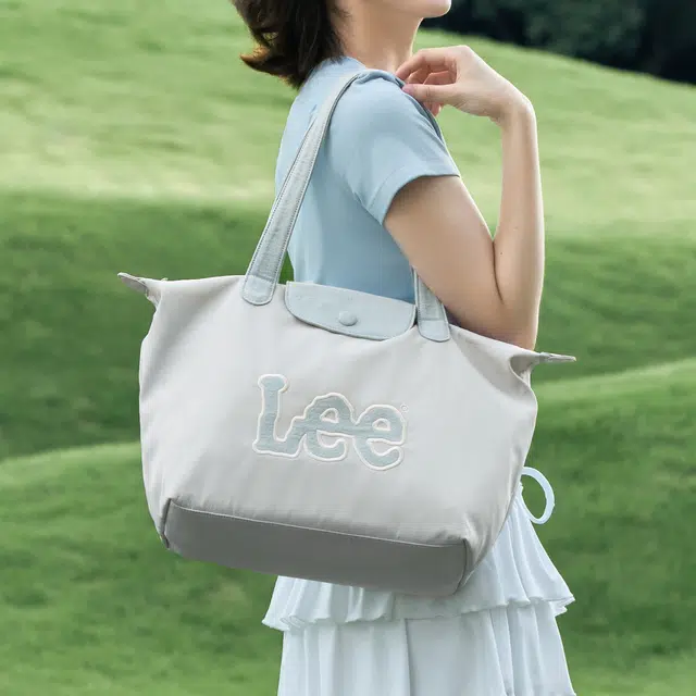 Lee