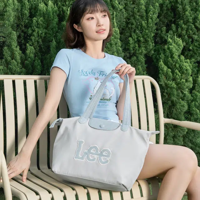 Lee